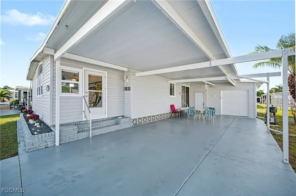 137 Nicklaus Boulevard North Fort Myers FL 33903