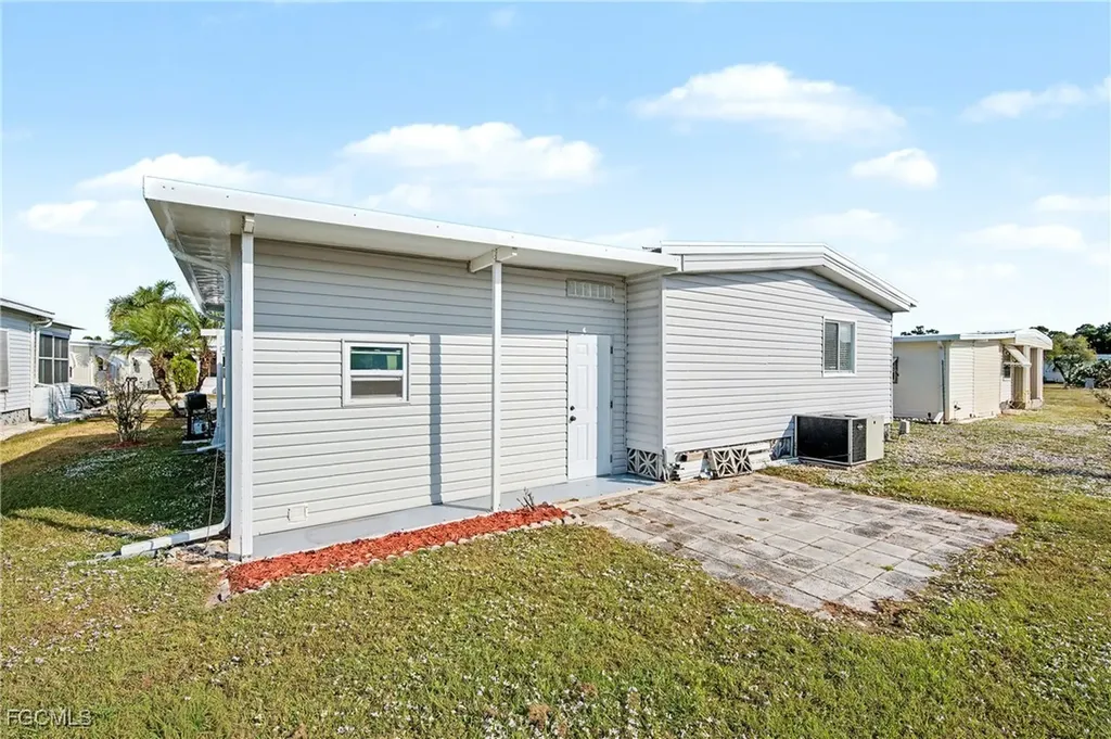 137 Nicklaus Boulevard North Fort Myers FL 33903