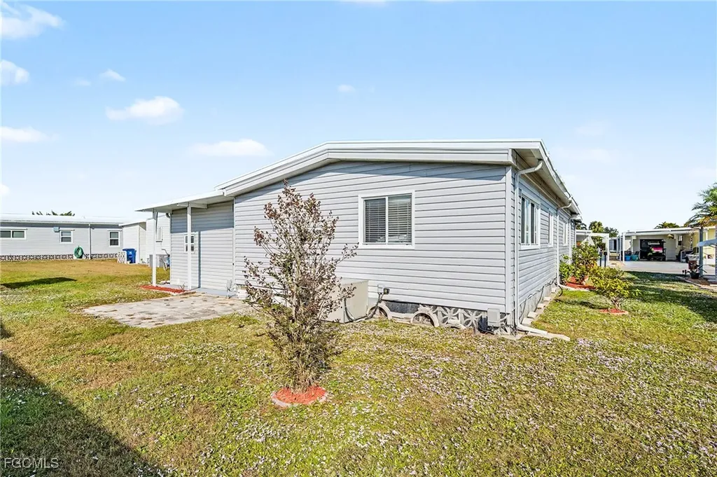 137 Nicklaus Boulevard North Fort Myers FL 33903