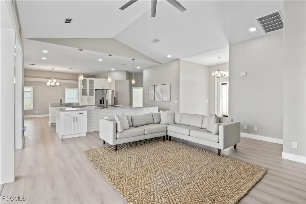 2009 SW 45th Terrace Cape Coral FL 33914