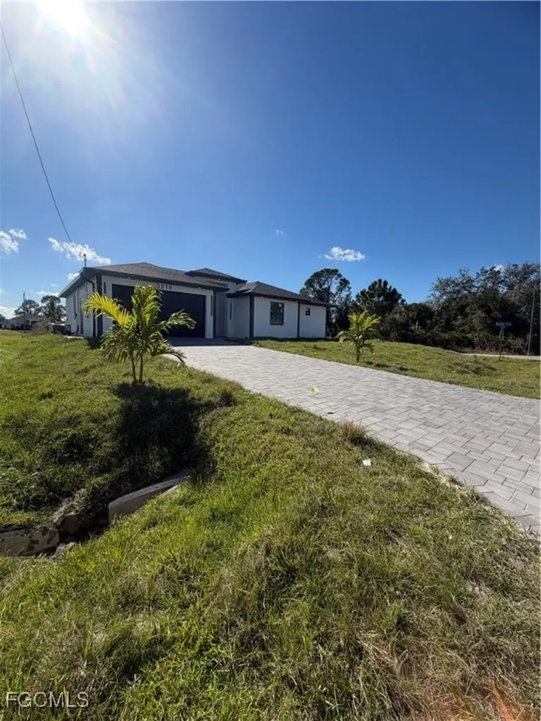 3219 17th Street W Lehigh Acres FL 33971