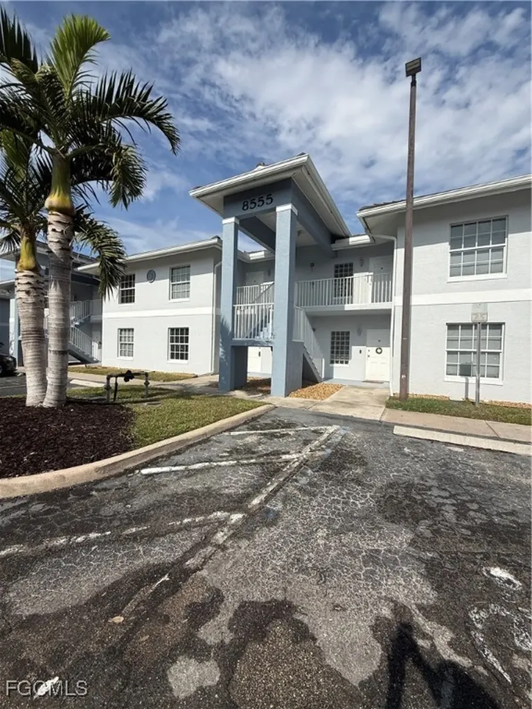 8555 Bernwood Cove Loop Fort Myers FL 33966
