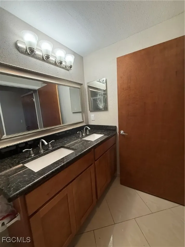 8555 Bernwood Cove Loop Fort Myers FL 33966