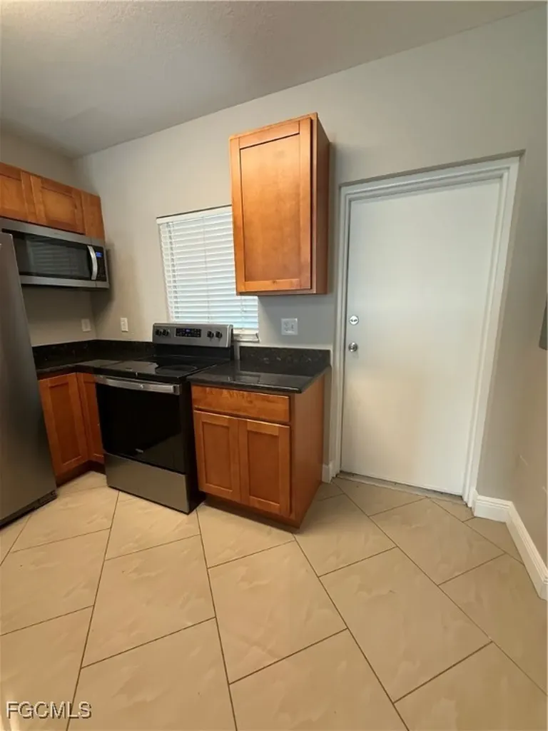 8555 Bernwood Cove Loop Fort Myers FL 33966