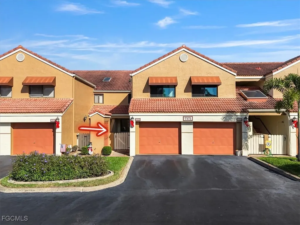Fort Myers FL, 7171 Golden Eagle Court, Unit 1113