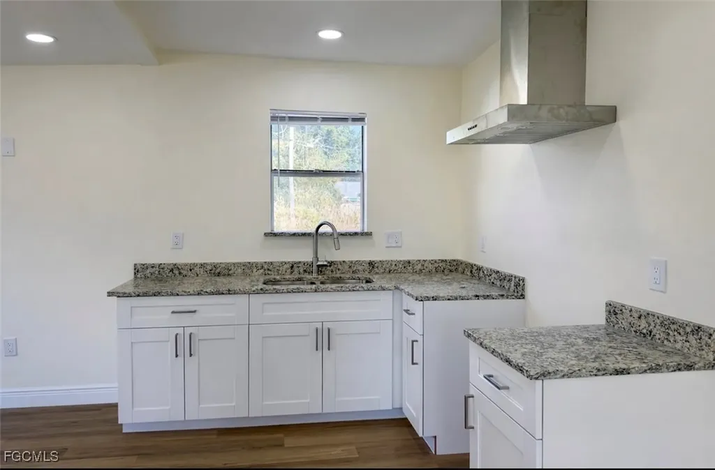 261 Miramar Road Fort Myers FL 33905