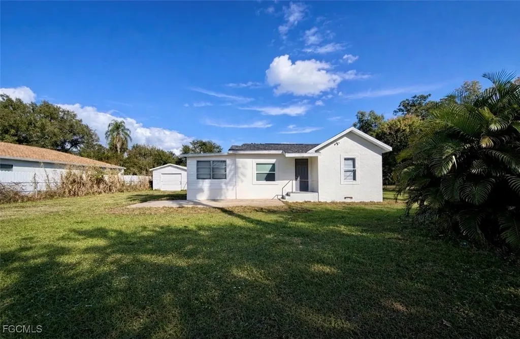 261 Miramar Road Fort Myers FL 33905