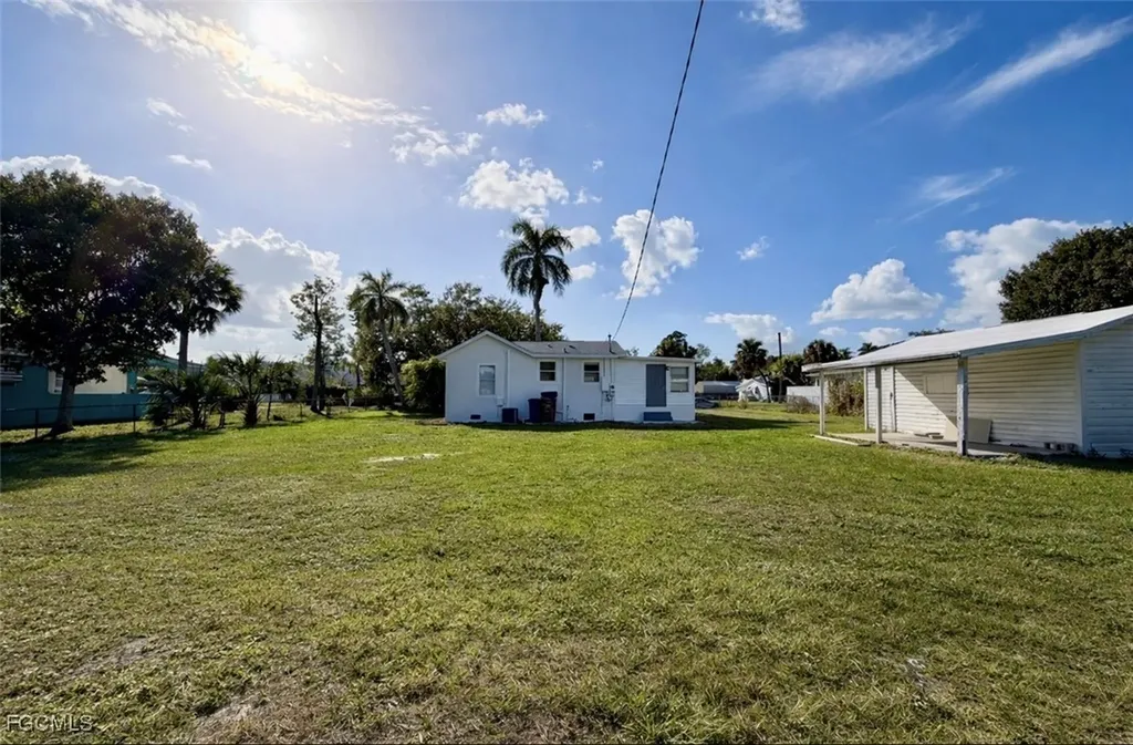 261 Miramar Road Fort Myers FL 33905
