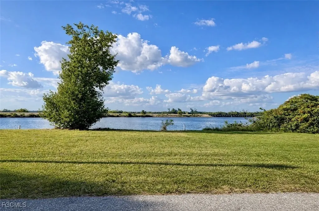 261 Miramar Road Fort Myers FL 33905