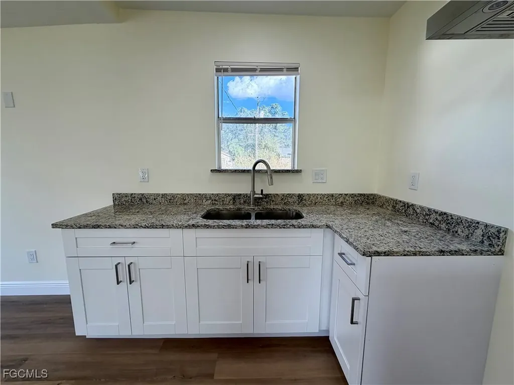 261 Miramar Road Fort Myers FL 33905