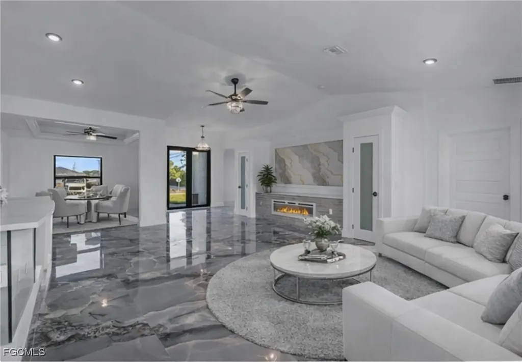 2901 2nd Street SW Lehigh Acres FL 33976