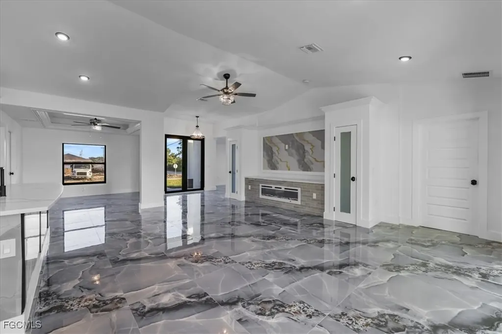 2901 2nd Street SW Lehigh Acres FL 33976