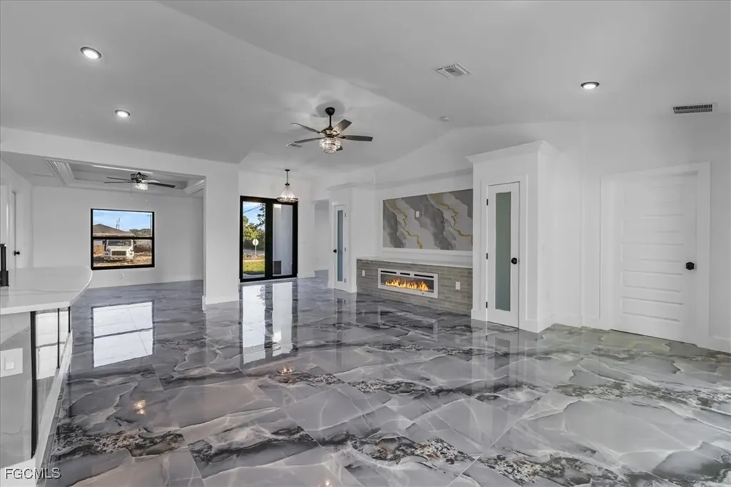 2901 2nd Street SW Lehigh Acres FL 33976