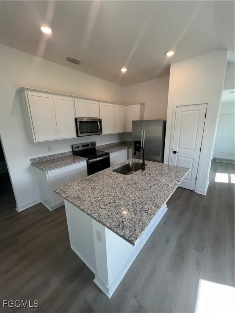 336 Parkdale Boulevard Lehigh Acres FL 33974