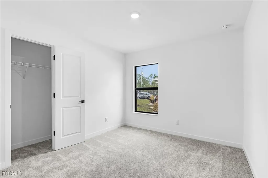 827 Rue Labeau Circle Fort Myers FL 33913