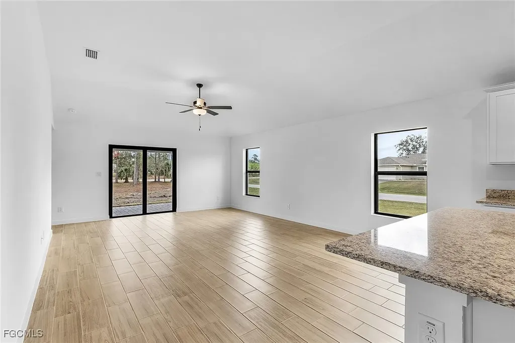 827 Rue Labeau Circle Fort Myers FL 33913