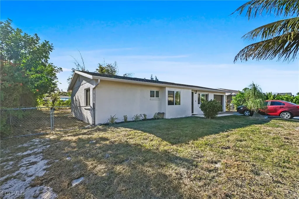 18470 Geranium Road Fort Myers FL 33967
