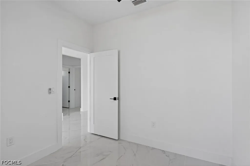3905 11th Street SW Lehigh Acres FL 33976