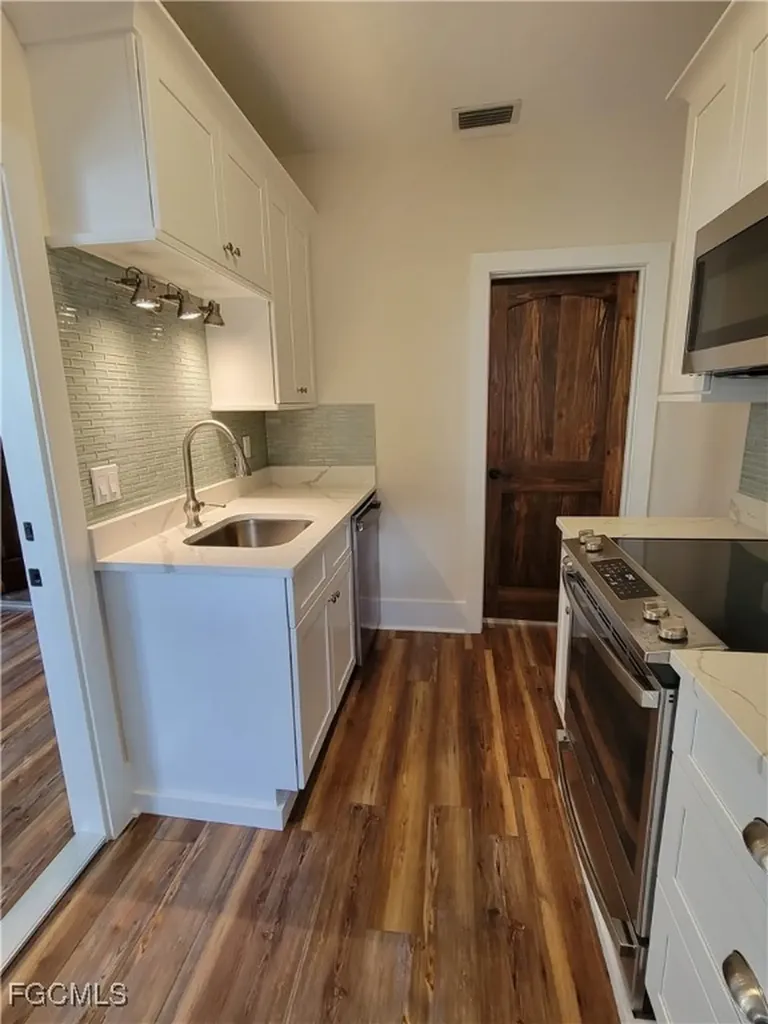 1603 Woodford Avenue Fort Myers FL 33901