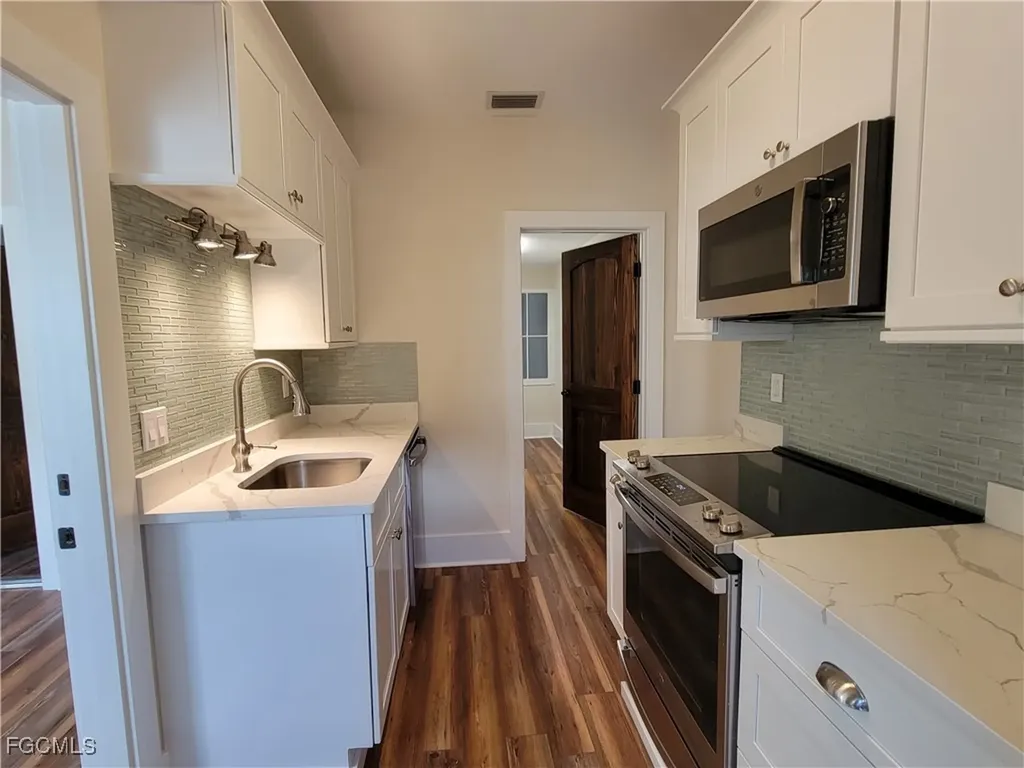 1603 Woodford Avenue Fort Myers FL 33901