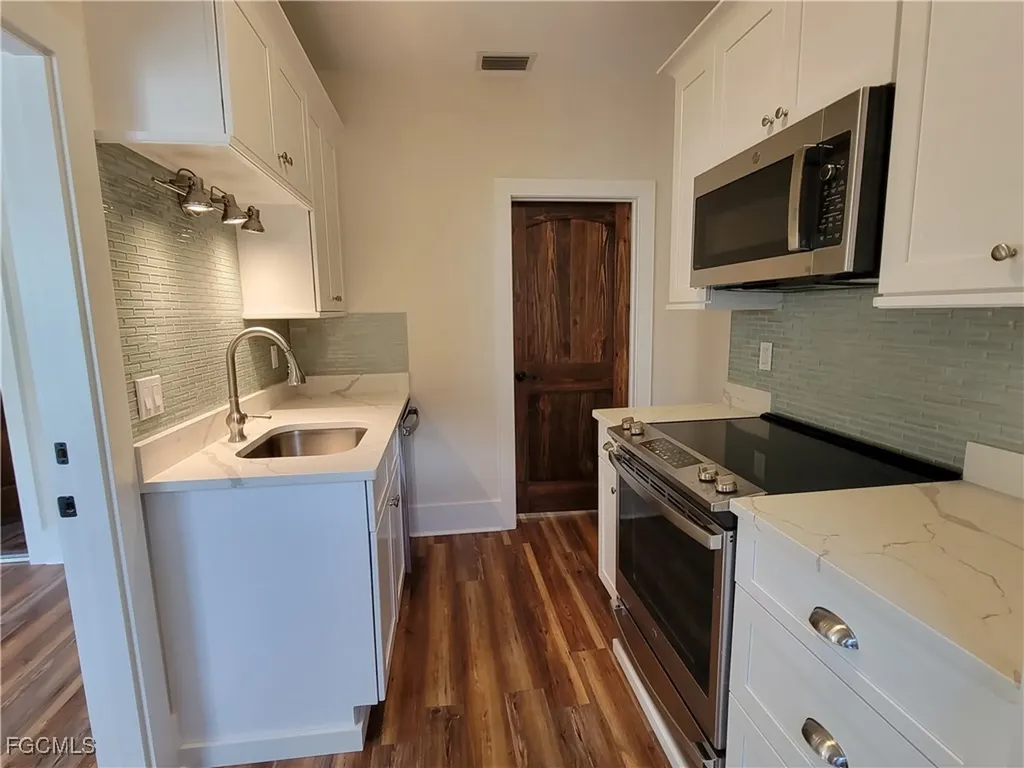 1603 Woodford Avenue Fort Myers FL 33901