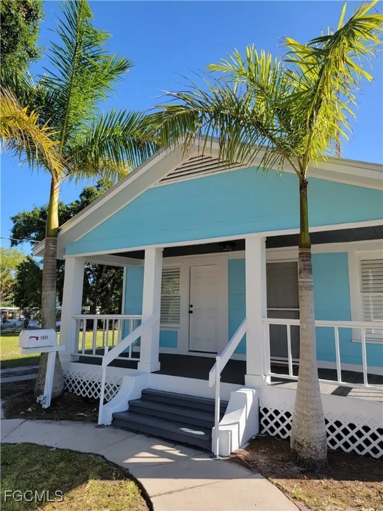 1603 Woodford Avenue Fort Myers FL 33901