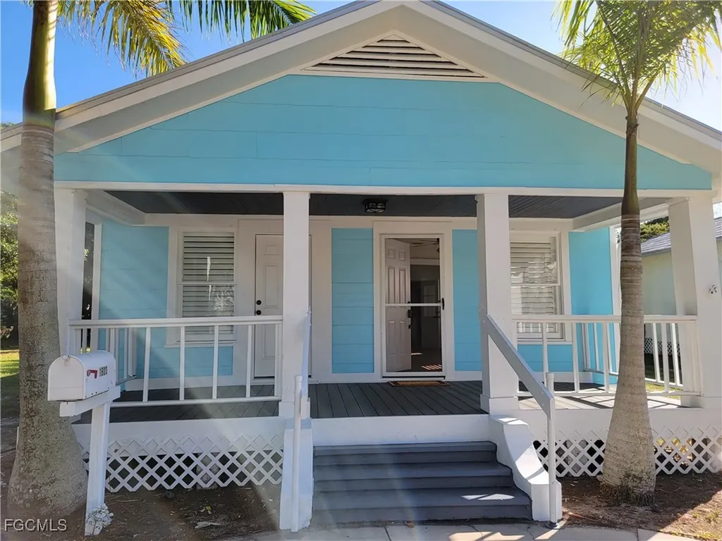 1603 Woodford Avenue Fort Myers FL 33901
