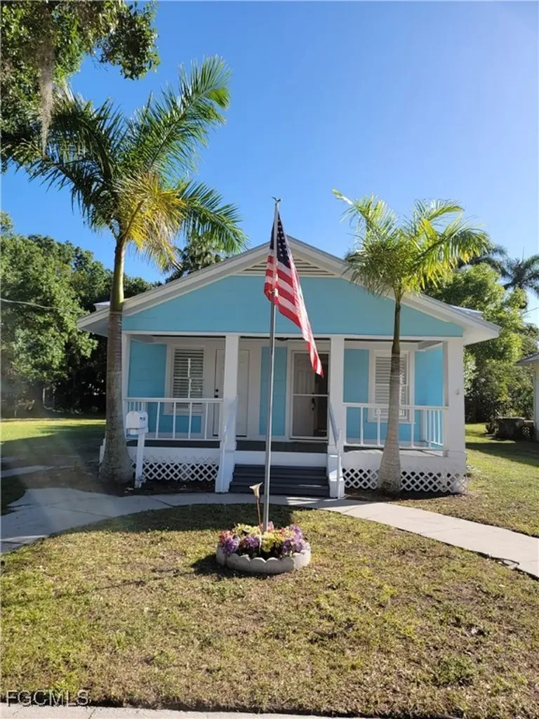 1603 Woodford Avenue Fort Myers FL 33901