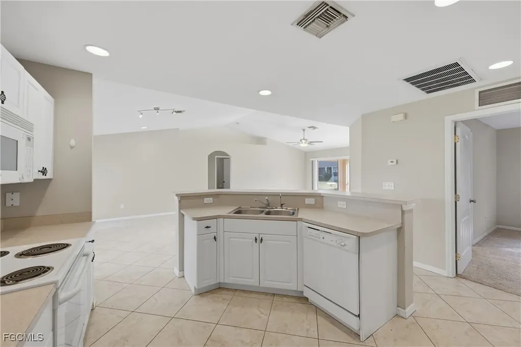 2822 NW 11th Terrace Cape Coral FL 33993