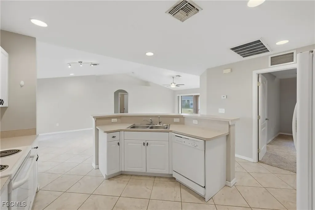 2822 NW 11th Terrace Cape Coral FL 33993
