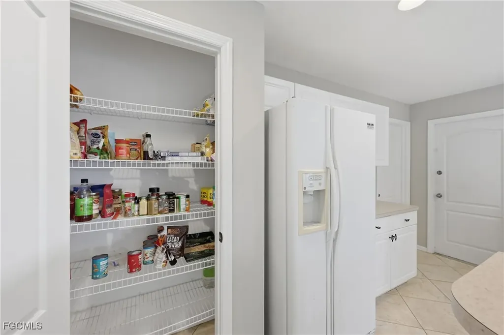 2822 NW 11th Terrace Cape Coral FL 33993