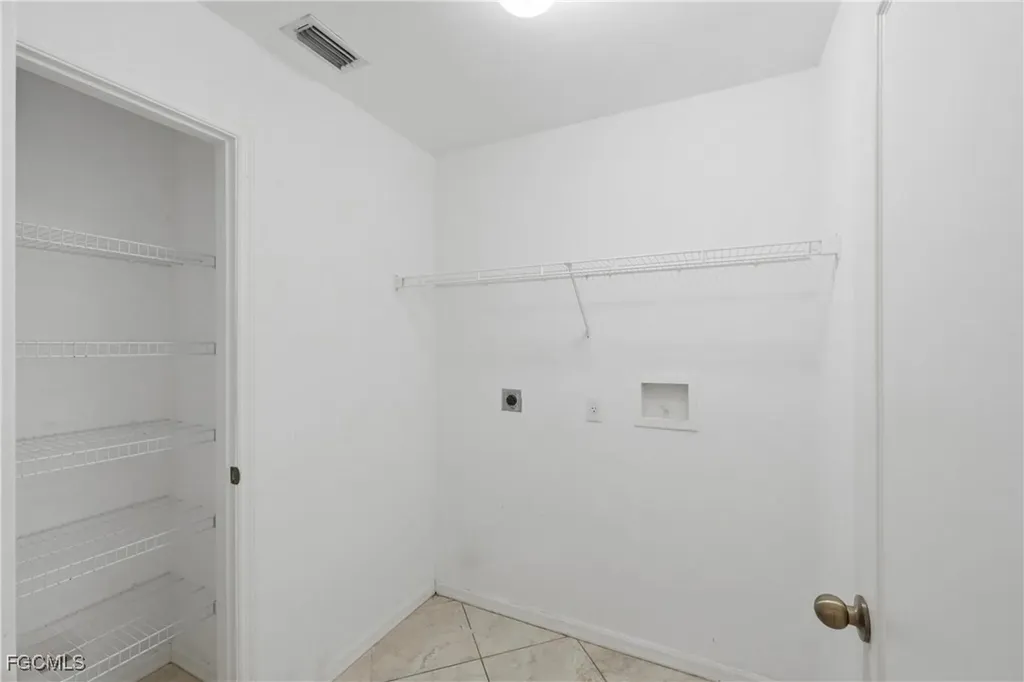 2822 NW 11th Terrace Cape Coral FL 33993
