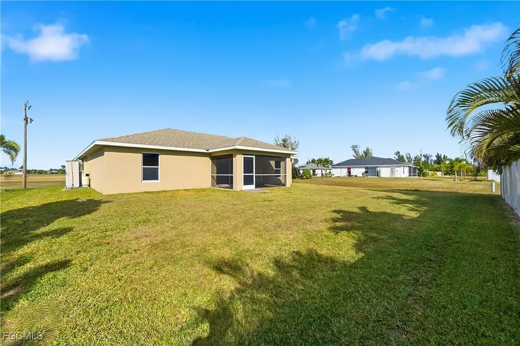 2822 NW 11th Terrace Cape Coral FL 33993