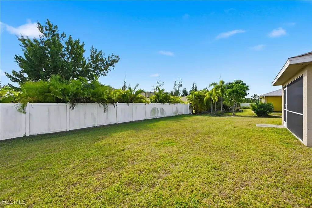 2822 NW 11th Terrace Cape Coral FL 33993