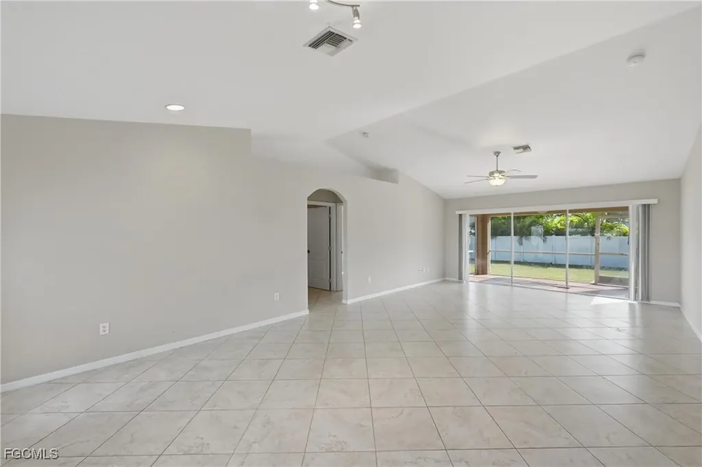 2822 NW 11th Terrace Cape Coral FL 33993