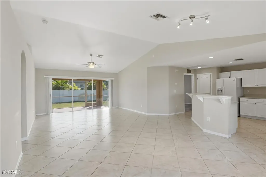 2822 NW 11th Terrace Cape Coral FL 33993