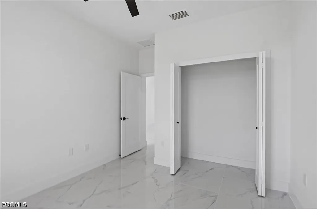 3903 11th Street SW Lehigh Acres FL 33976