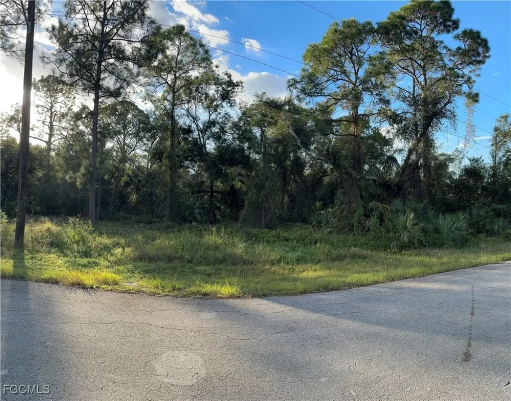 1713 Greenwood Avenue Lehigh Acres FL 33972