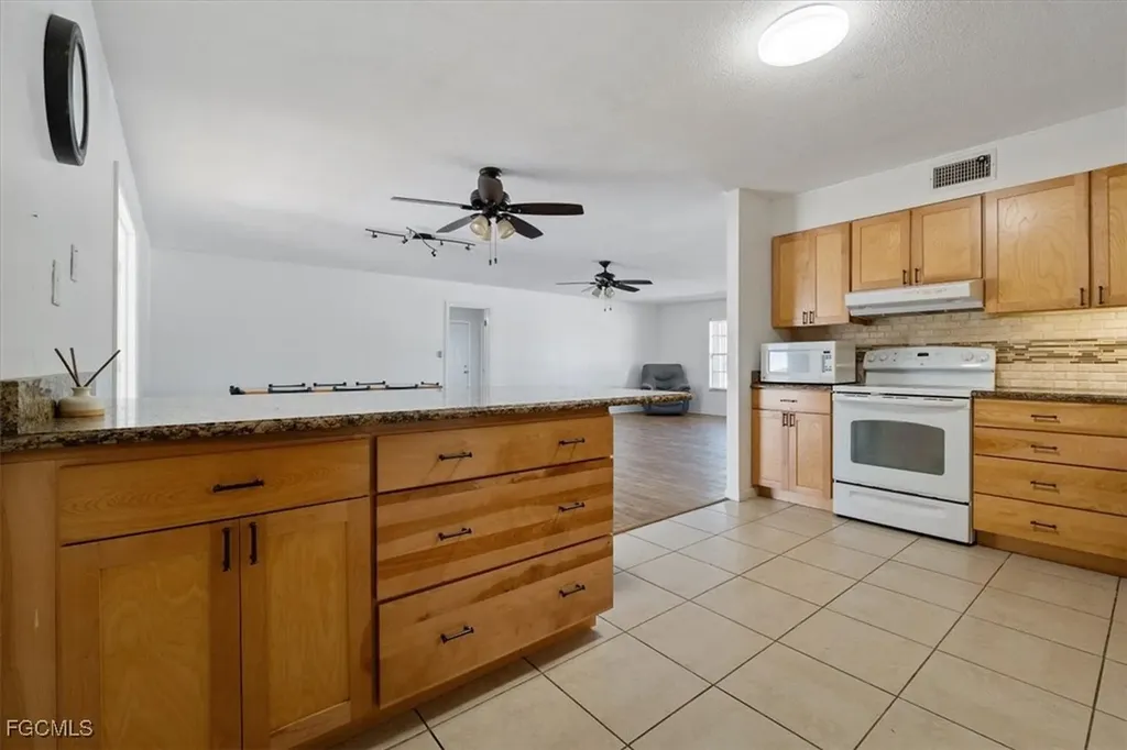 610 E Avenida Del Rio Clewiston FL 33440