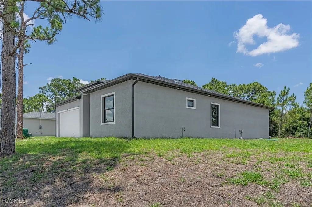 7033 Lotus Circle Labelle FL 33935