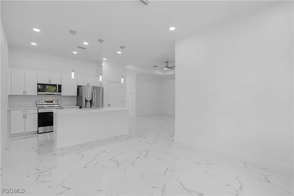 7033 Lotus Circle Labelle FL 33935
