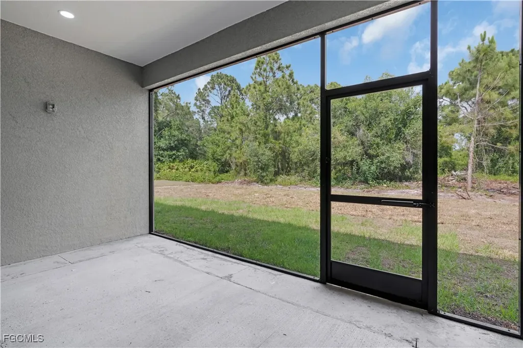 7033 Lotus Circle Labelle FL 33935