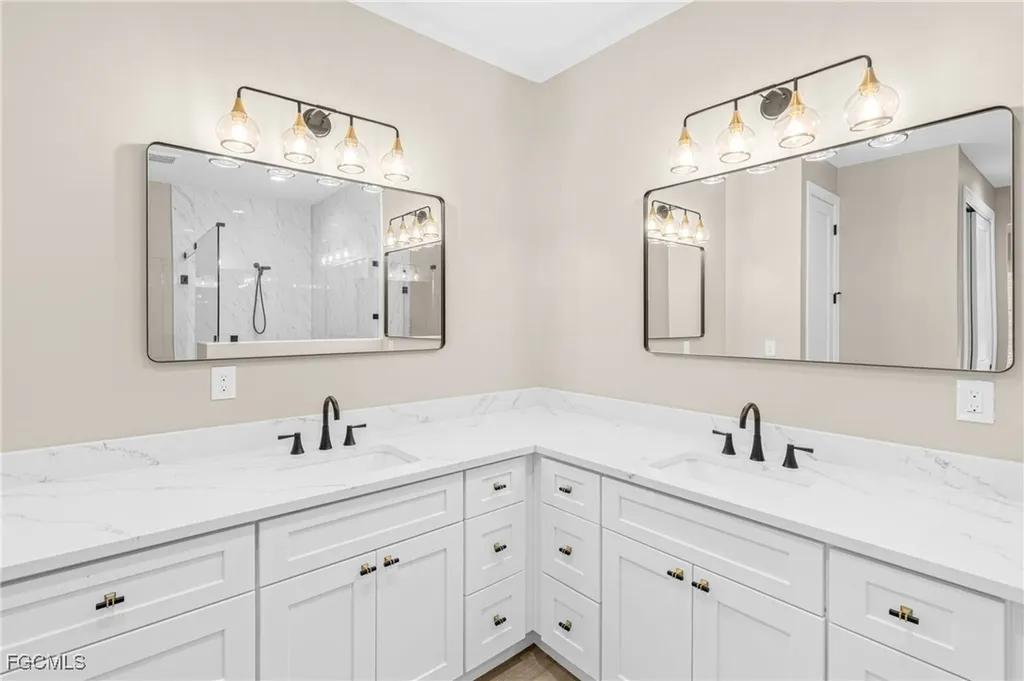 14121 Cedardale Street Fort Myers FL 33905