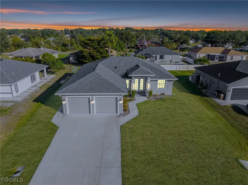 14121 Cedardale Street Fort Myers FL 33905