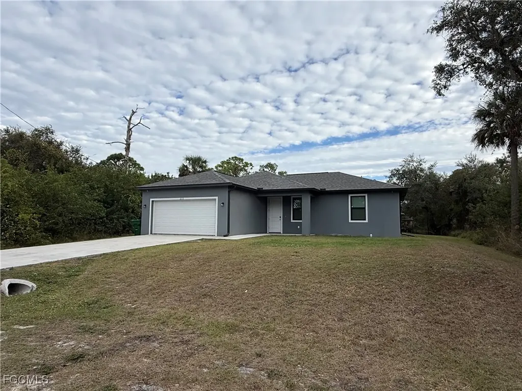 6018 Acorn Circle Labelle FL 33935