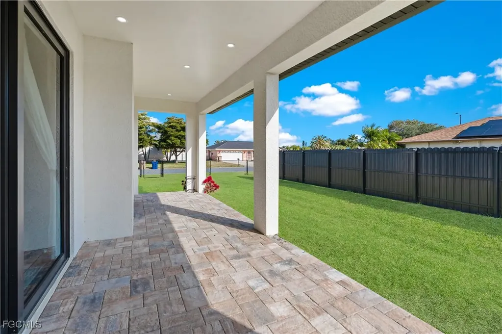24 Crestwood Circle S Lehigh Acres FL 33936