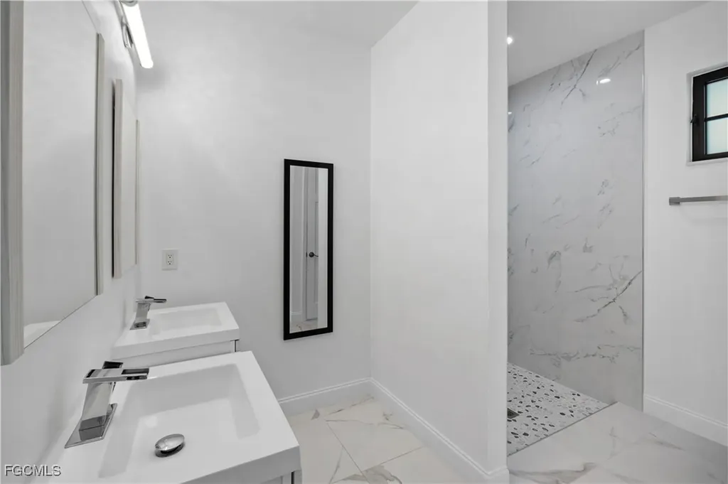 24 Crestwood Circle S Lehigh Acres FL 33936