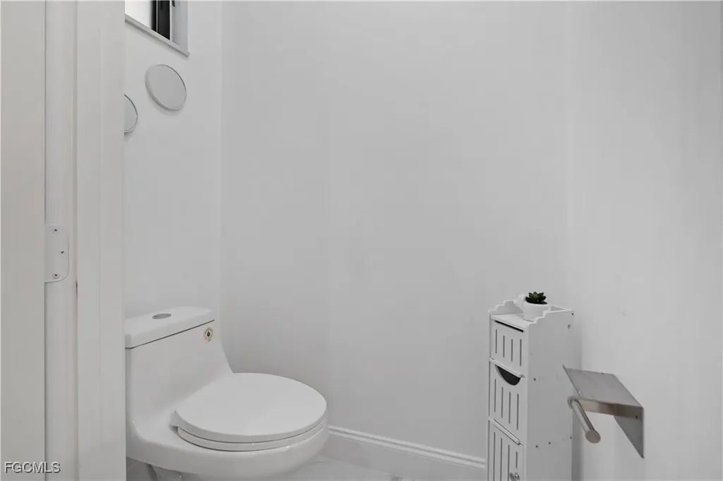 24 Crestwood Circle S Lehigh Acres FL 33936