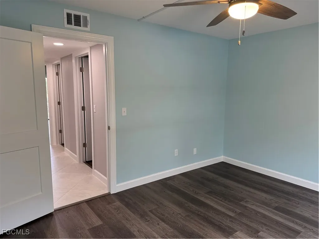 4543 SE 6th Place Cape Coral FL 33904