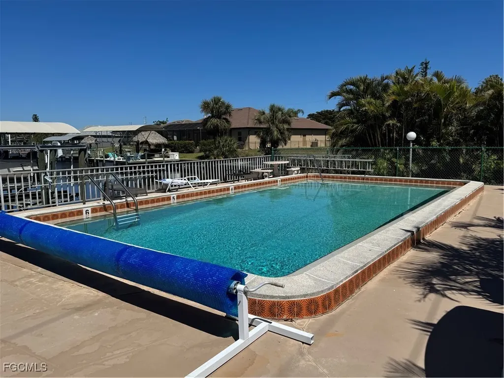 4543 SE 6th Place Cape Coral FL 33904